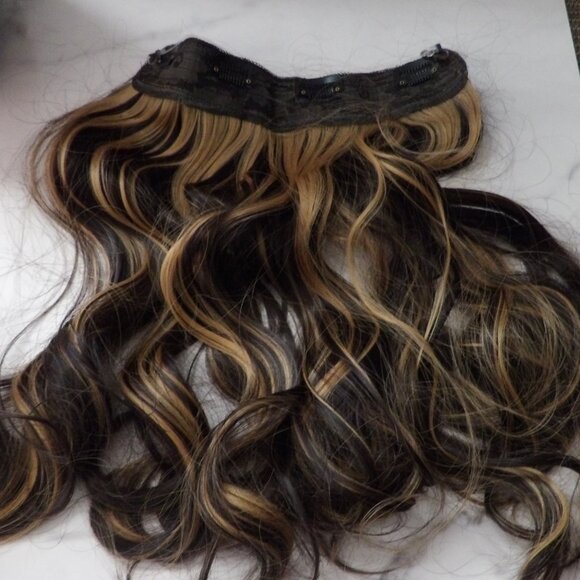 NEW blonde and brown Hair Extnsions - Picture 1 of 2